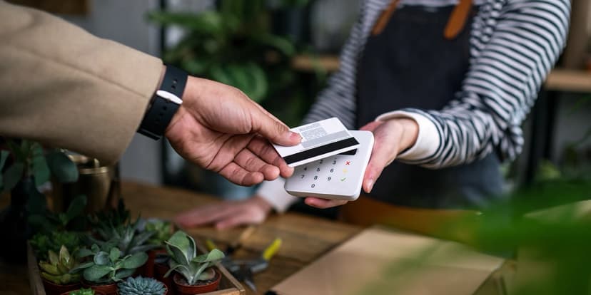 Multi-network SIM solution for payment terminals