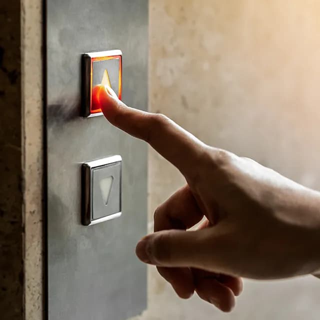 Système de communication pour ascenseurs